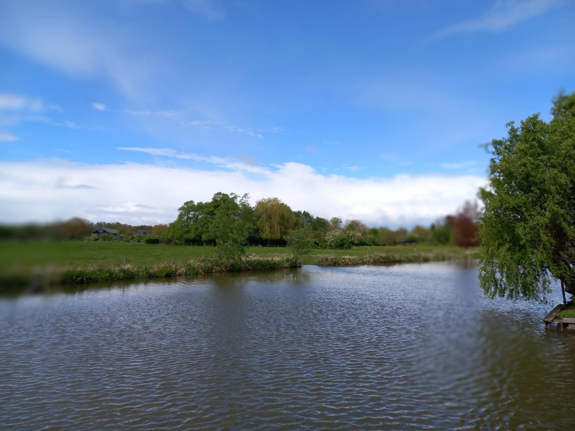 Safari Lodge 'Linge-Zicht' Tiel Exteriör bild