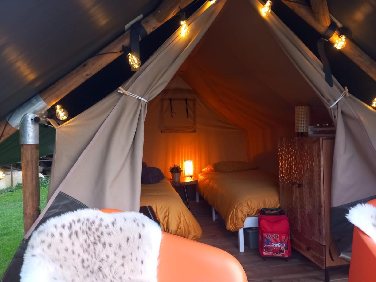 Safari Lodge 'Linge-Zicht' Tiel Exteriör bild